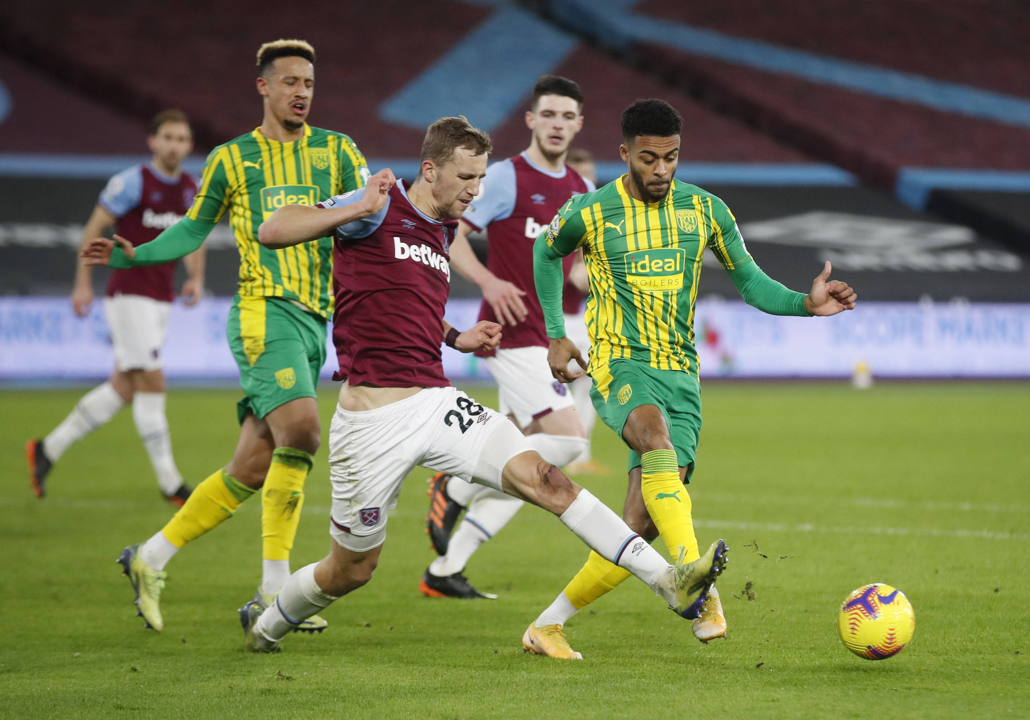 盟新月或吉 盟新月或吉